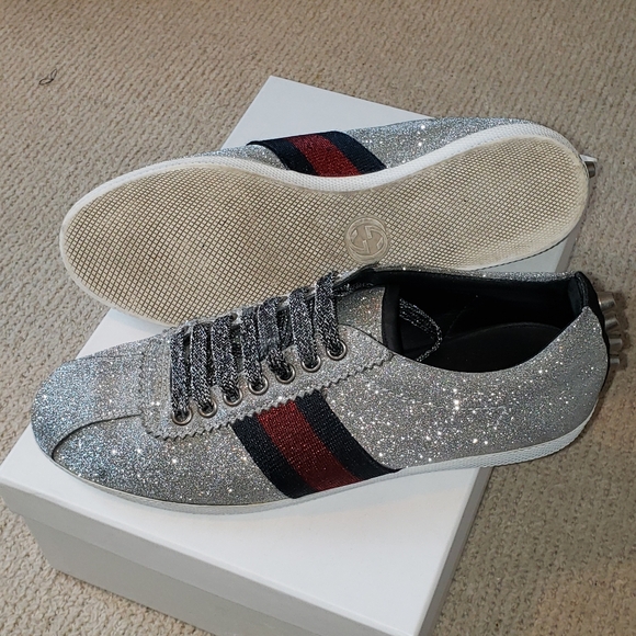 ❌️SOLD❌️Gucci sneakers - Picture 3 of 7